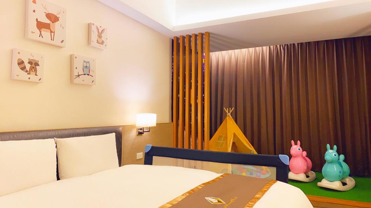 Tsun Huang Hotel Цзяи Экстерьер фото