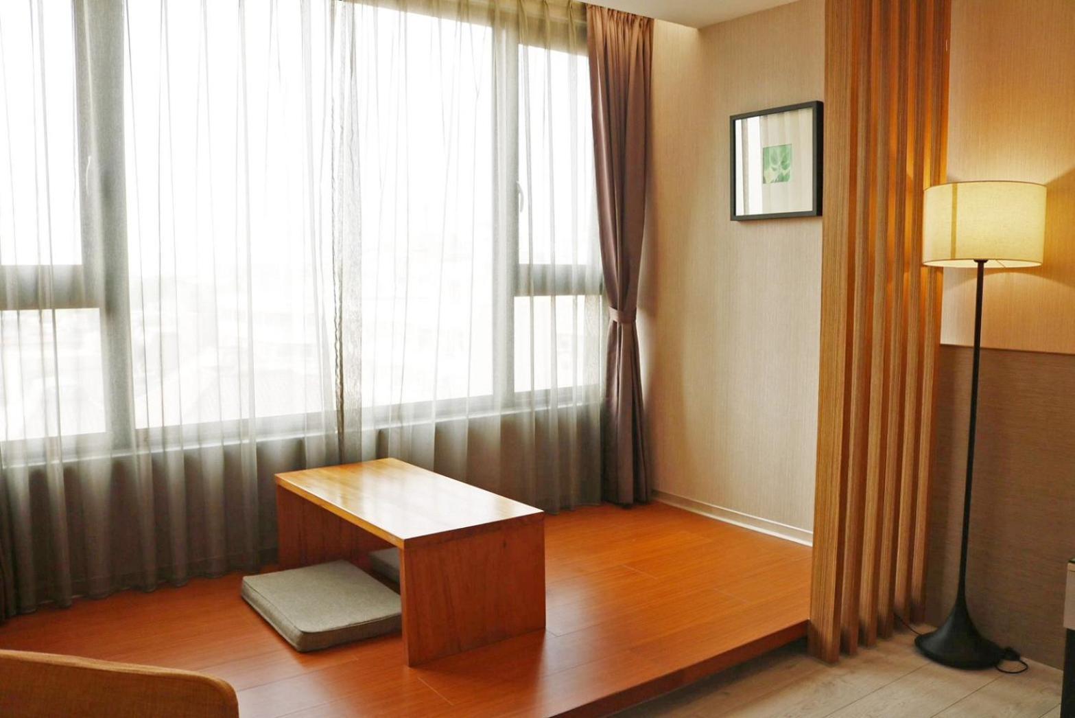 Tsun Huang Hotel Цзяи Номер фото