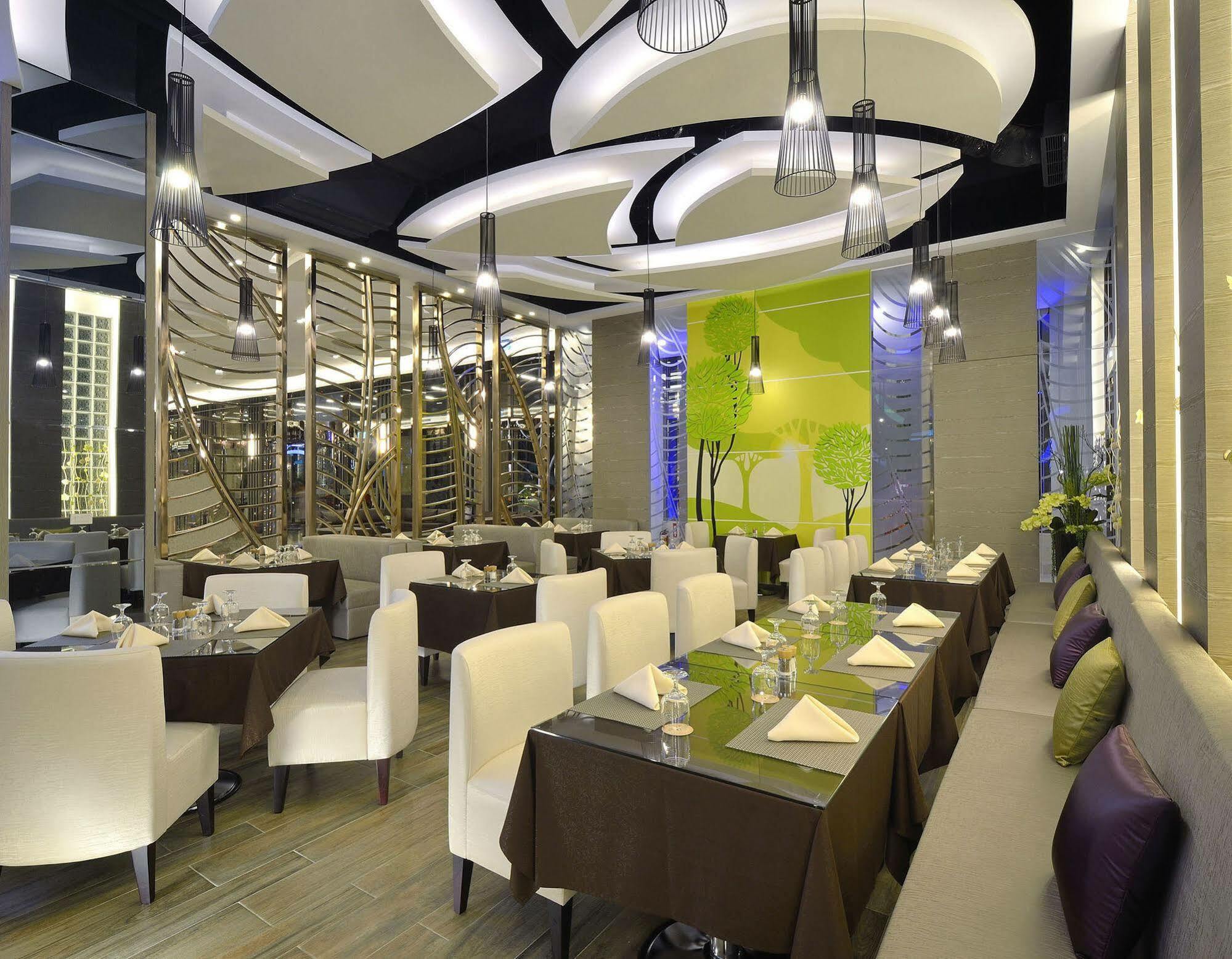 Tsun Huang Hotel Цзяи Экстерьер фото